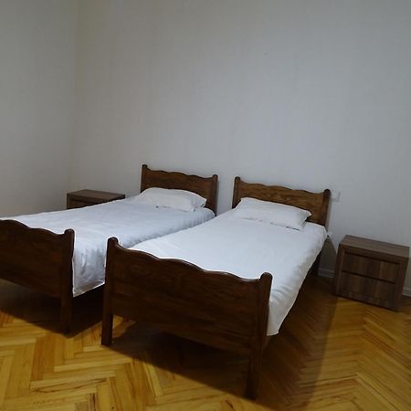 Vake Super Quiet And Comfy Apartment With A Yard Τυφλίδα Εξωτερικό φωτογραφία