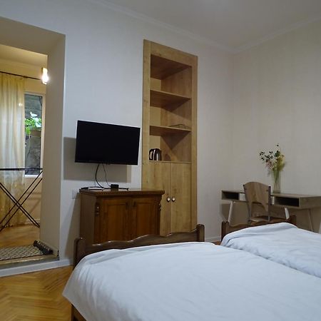Vake Super Quiet And Comfy Apartment With A Yard Τυφλίδα Εξωτερικό φωτογραφία