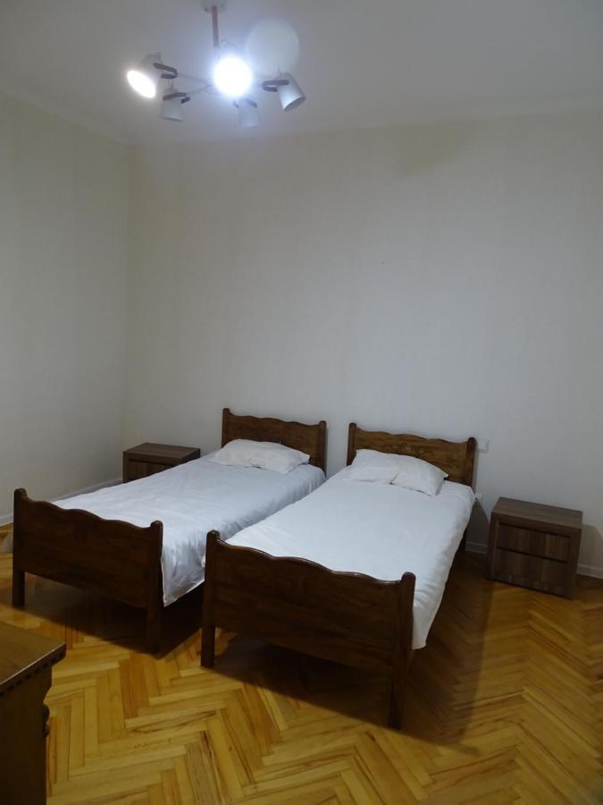 Vake Super Quiet And Comfy Apartment With A Yard Τυφλίδα Εξωτερικό φωτογραφία